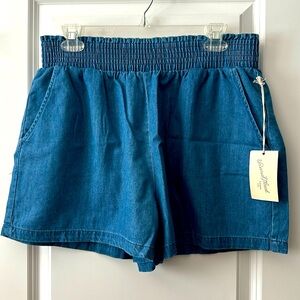 NWT UNIVERSAL THREADS SHORTS